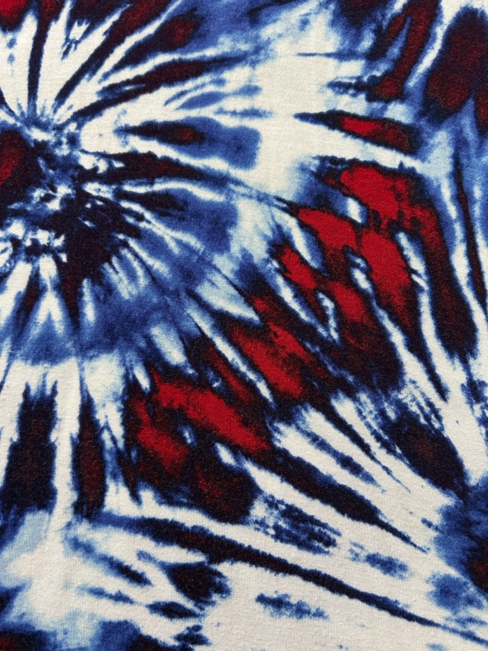 Rock & Republic Tie-Dye cold shoulder top
Size XL